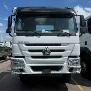 HOWO 400HP 8x4 Cargo Truck (3)