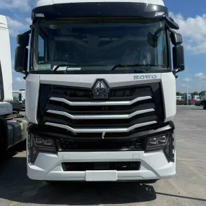 HOWO MAX 6x4 Tractor Truck (6)