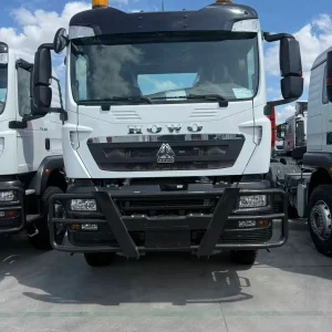 Howo TX 430 hp 6x4 Tractor Truck (6)